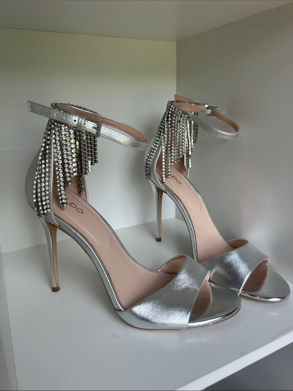 Aldo Woman’s Rhinestone Heels/ size us 8.5 - Picture 2 of 6